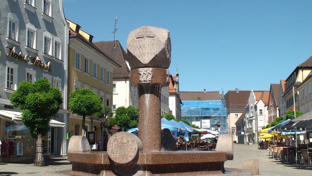 Brauereigasthof Zur Muenz Seit 1586 Günzburg Dış mekan fotoğraf